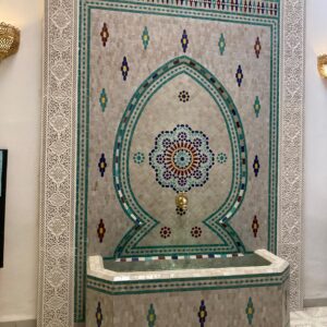 Zellige Mosaic Table – Marrakech Sunburst (Multicolor Round)